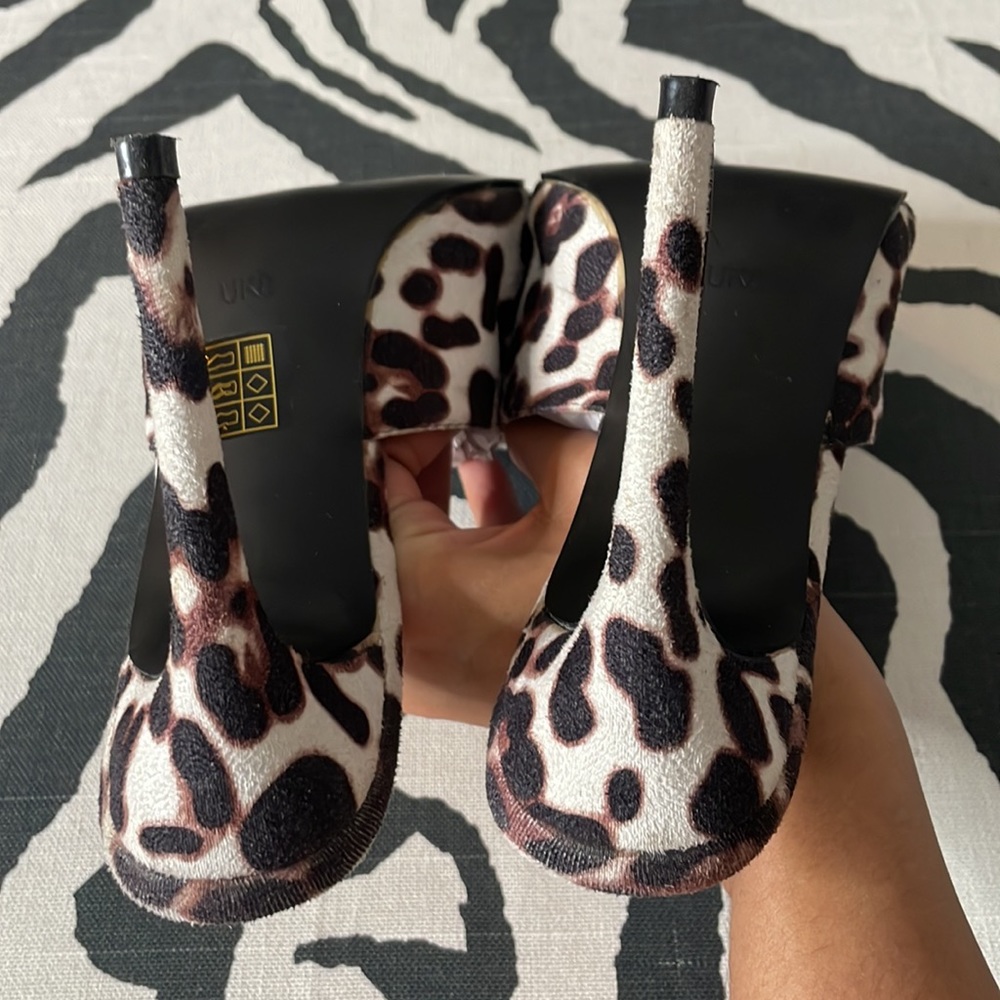 EGO black & white snow leopard mules - Picture 5 of 6